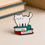 Pinișor - White Cat on Books
