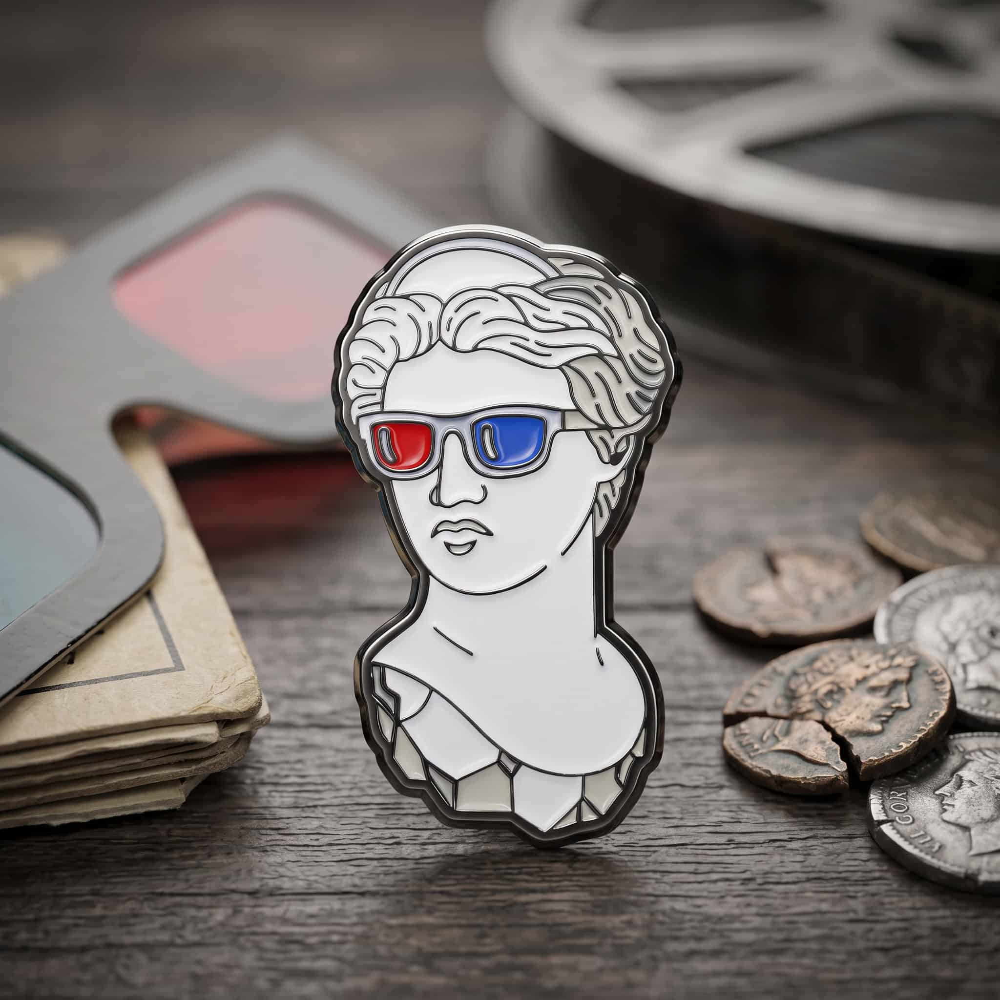 O2-Brosa-pin-074 Pinișor - Statue with 3D Glasses - imagine 1