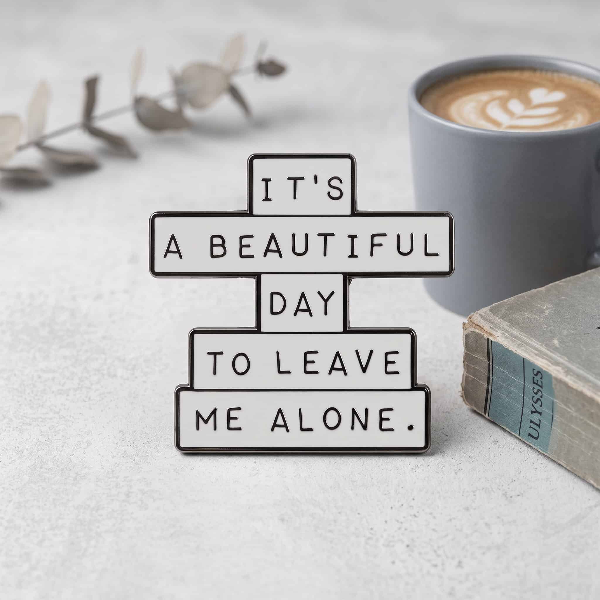 O2-Brosa-pin-157 Pinișor - It's a Beautiful Day - imagine 1