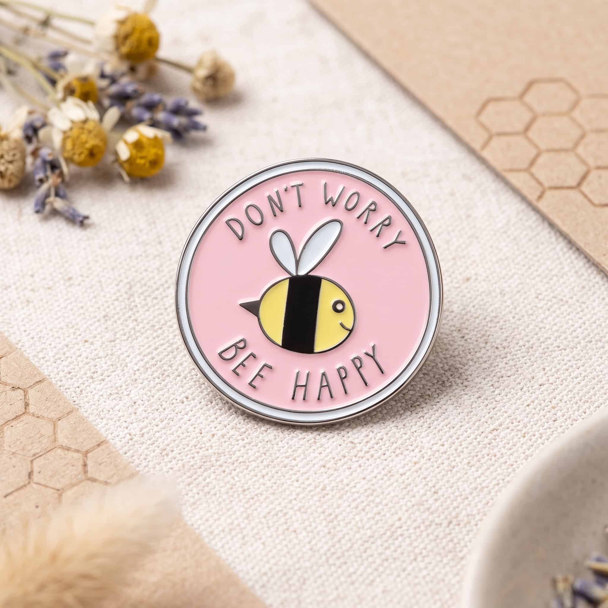 O3-Brosa-pin-026 Pinișor - Don't Worry Bee Happy - imagine 1