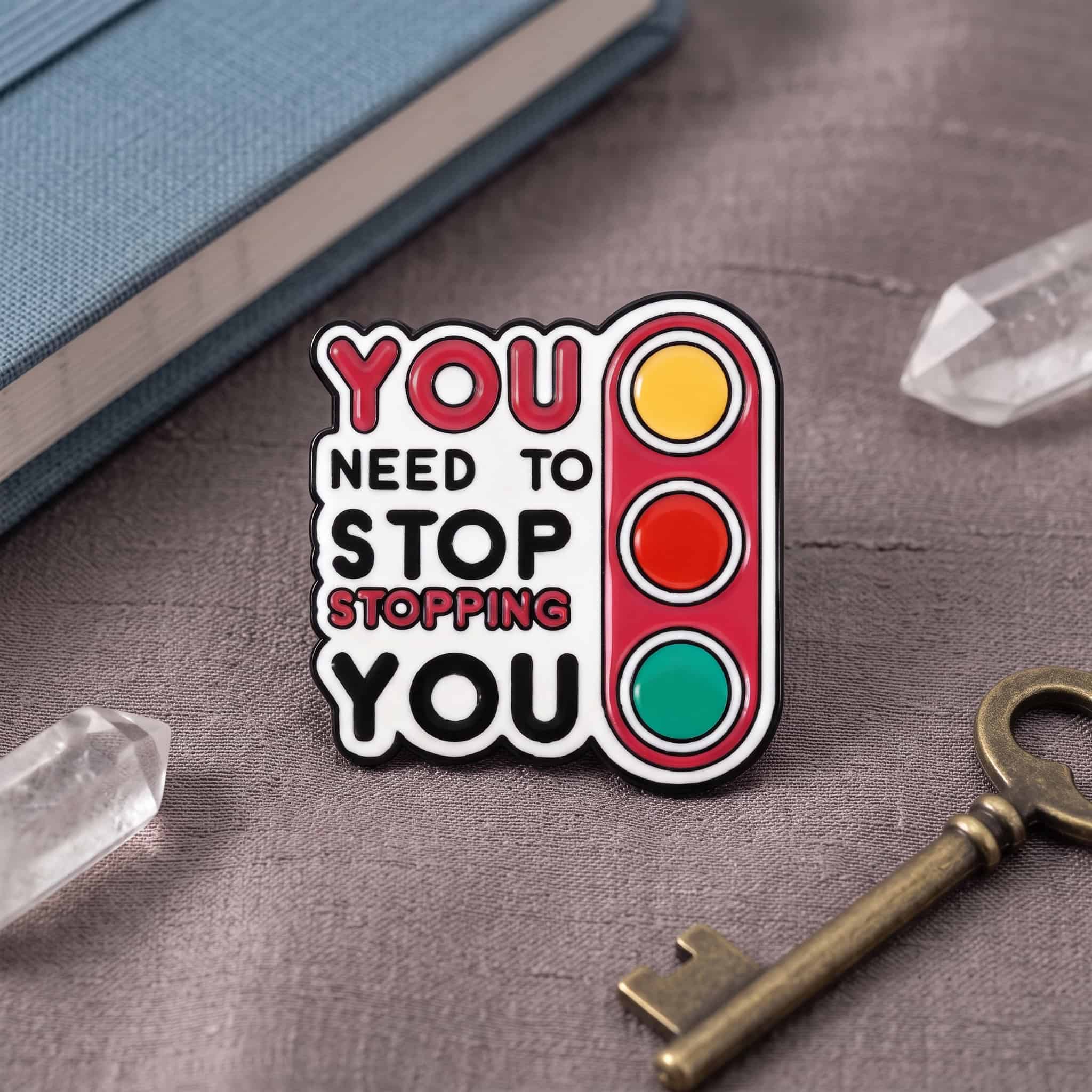 O3-Brosa-pin-351 Pinișor - Keep Moving - imagine 1